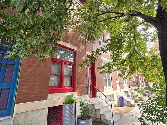 2nd image of 120 W 27th St