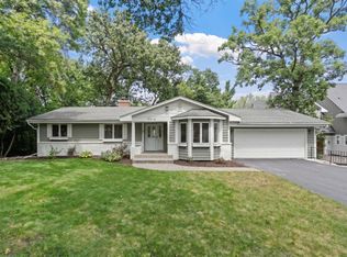 12918 Rutledge Cir, Minnetonka, MN 55305
