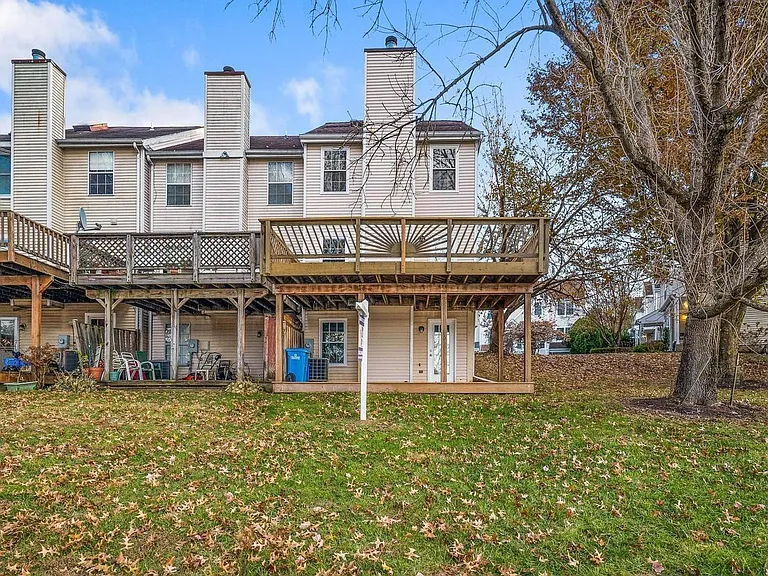 18728 Martins Landing Dr — Photo 28