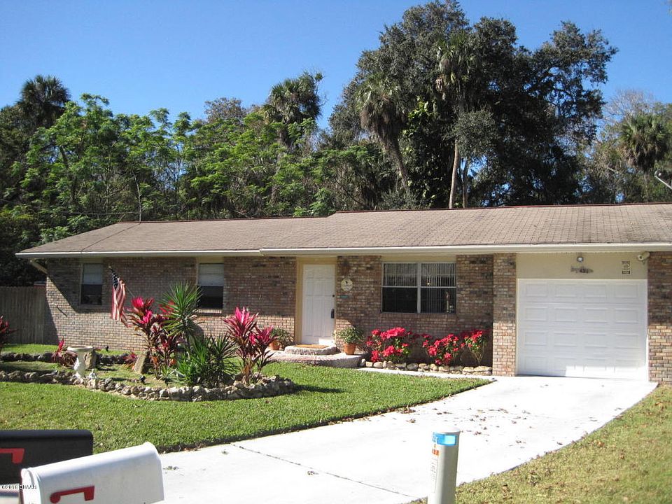 1st image of 431 Oak Park Cir