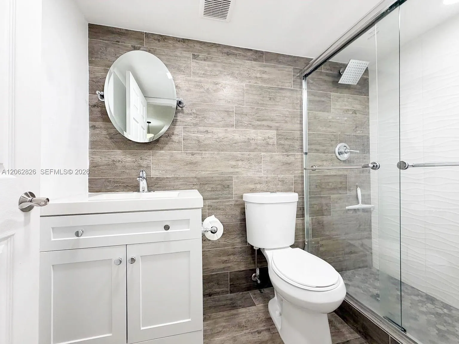 Carmel Lakes Condo No 7 — Photo 3