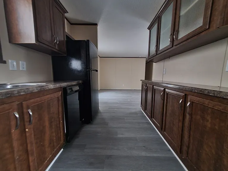 Groveland Manor — Photo 90