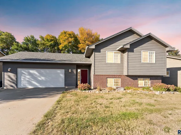 7504 W 66th St, Sioux Falls, SD 57106