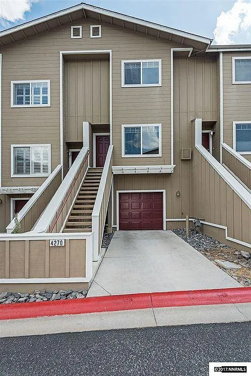 2 Bedroom/2.5 Bath/2 Car Garage Near Unr/Tmcc — Photo 3