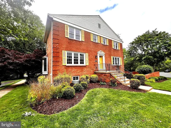6572 Flagmaker Ct, Falls Church, VA 22042