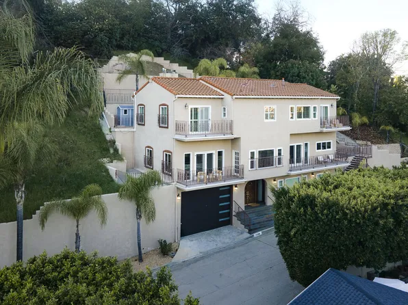 15330 Del Gado Dr, Sherman Oaks, CA 91403