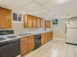 1634 Irving St, Denver, CO 80204