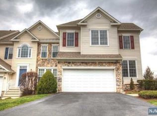 24 Winding Way #1906, Woodland Park, NJ 07424