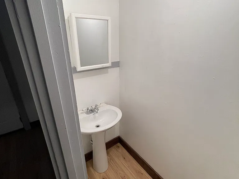 147 Emerson St #147 — Photo 16