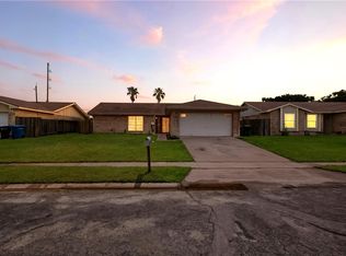 833 Orleans Dr, Corpus Christi, TX 78418