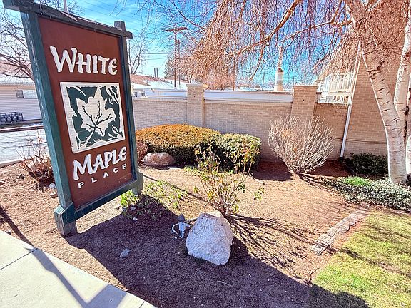 3rd image of 886 E Maple Crest Ct APT 23