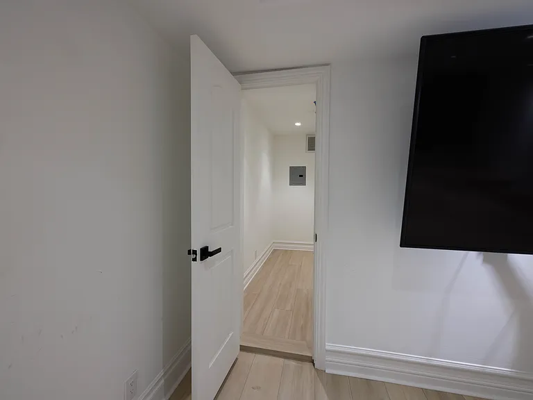 6029 Fairview Pl — Photo 96