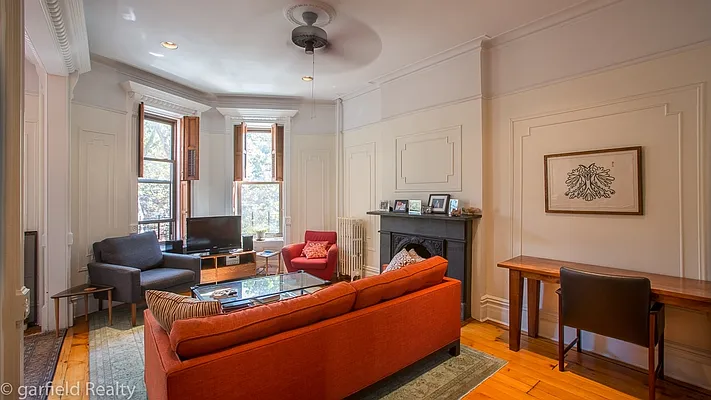 Rented by Garfield Realty  | media 24