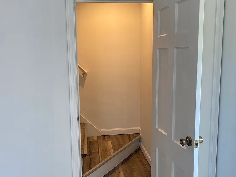 570 W Clarkston Rd — Photo 17
