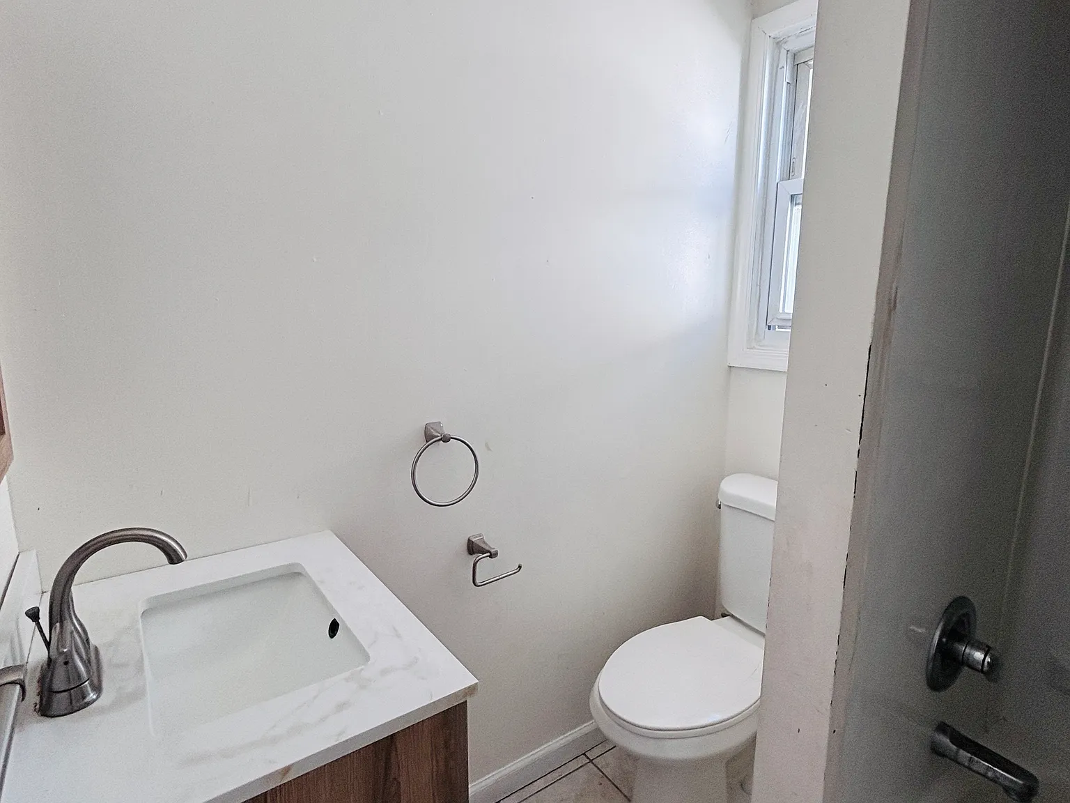 2 bed, 1000 sqft, $2,100 — Photo 3