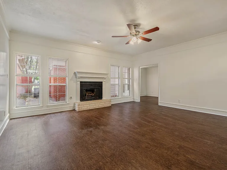 4400 Carter Creek Pkwy #306 — Photo 1