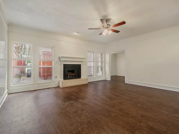 4400 Carter Creek Pkwy APT 306, Bryan, TX 77802