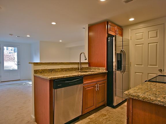 Breakfast bar into Living Room