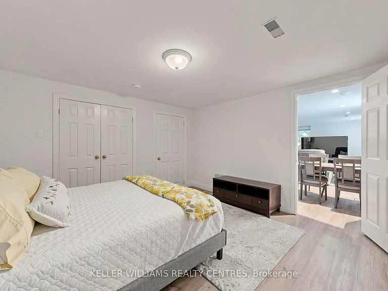 185 Newton St #LOWER — Photo 19