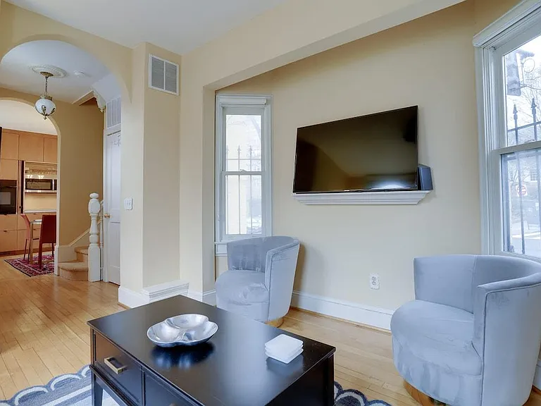 1732 21st St NW #A — Photo 2