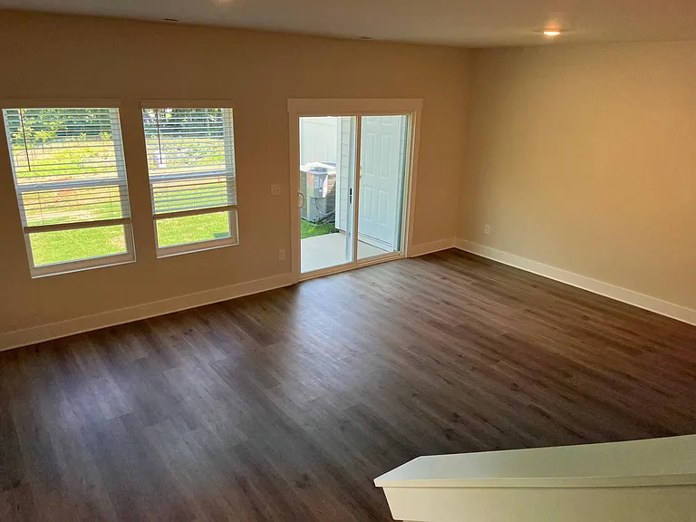 854 Thread Way — Photo 17