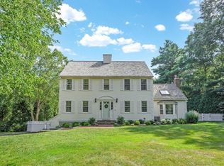 25 Hounds Ditch Ln, Duxbury, MA 02332