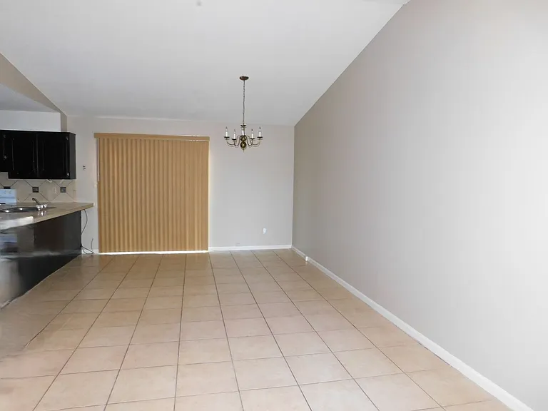 3846 Manor Ct — Photo 3