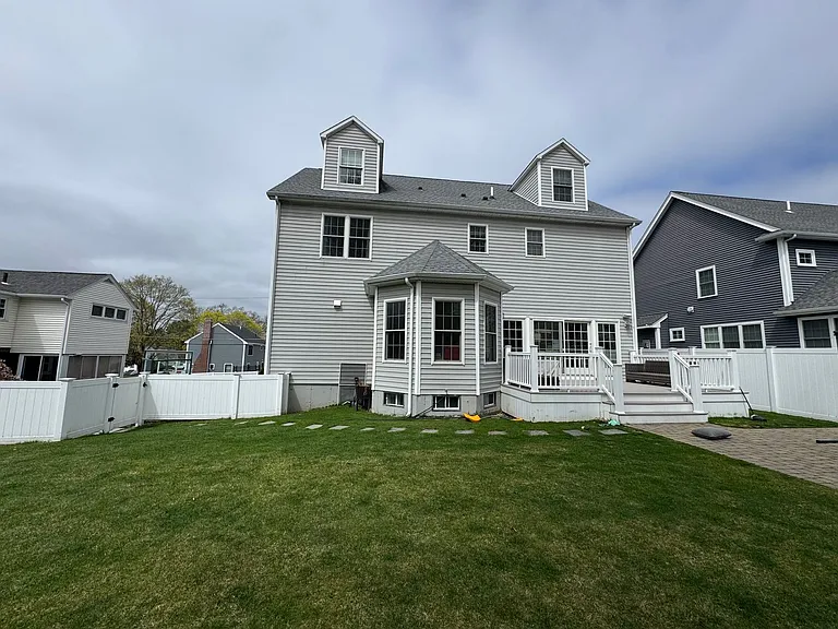 43 Canterbury Rd — Photo 64