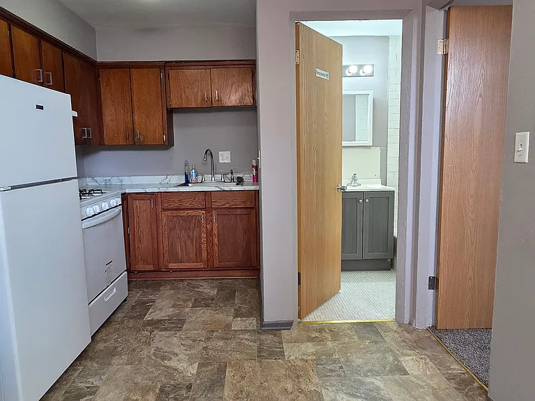 1251 4 1/2 St NW #2 — Photo 15