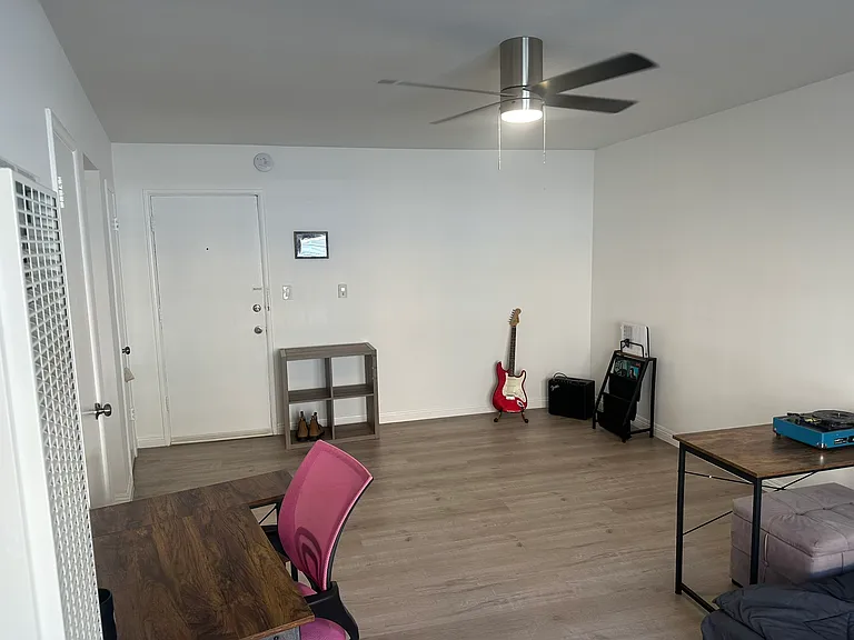 8616 Holloway Dr #106 — Photo 4