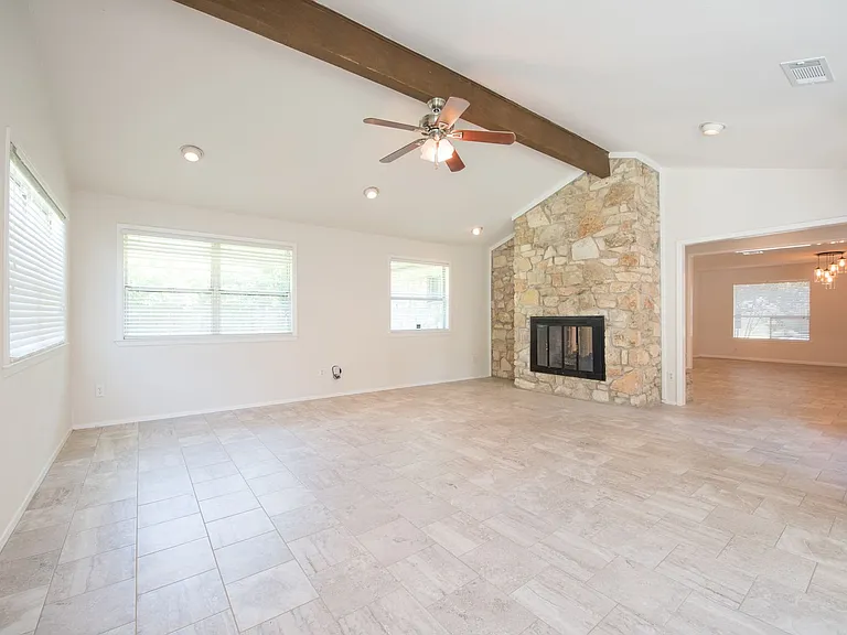 2902 Silverleaf Dr — Photo 13