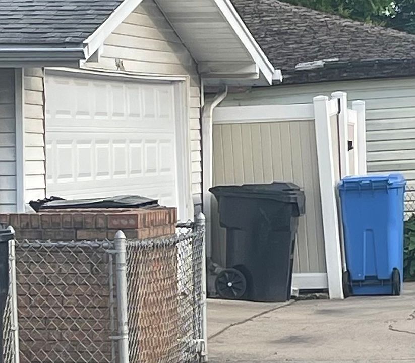 2nd image of 9408 S Union Ave