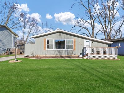 1510 Monroe St, Lake In The Hills, IL, 60156