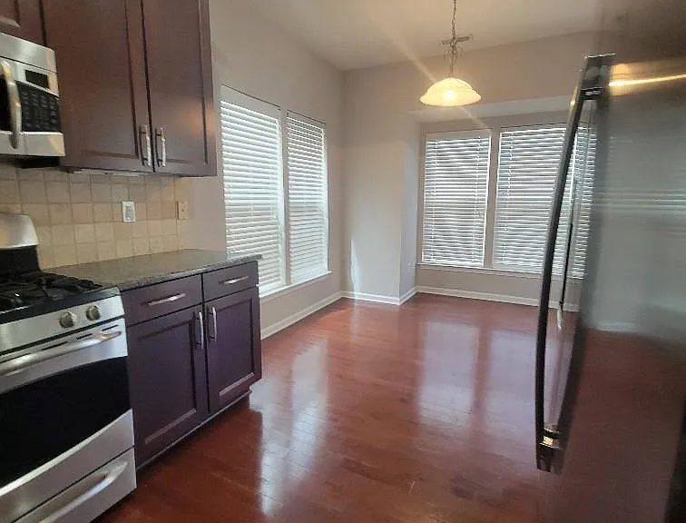 2339 Whitford Ln — Photo 6