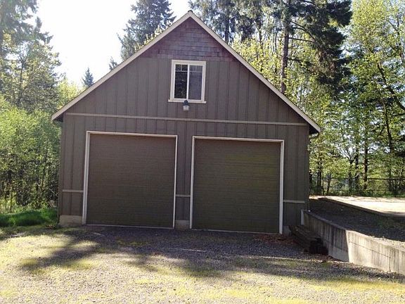 2nd image of 19521 NE Dawn Dr