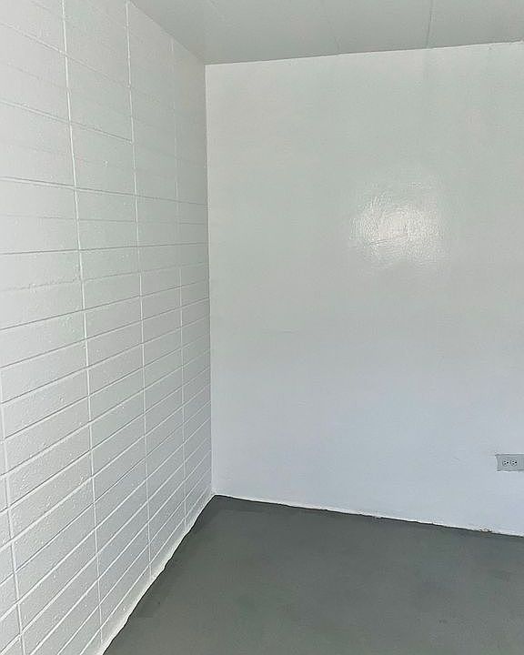 1st image of 25 Woodlawn Ave