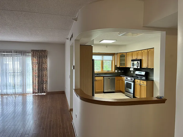 650 S River Rd #301 — Photo 5