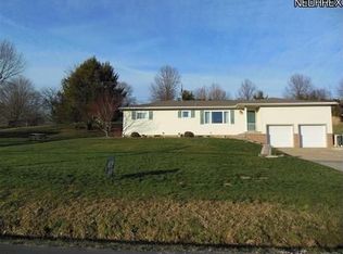1489 Horns Ln NW, Dover, OH 44622