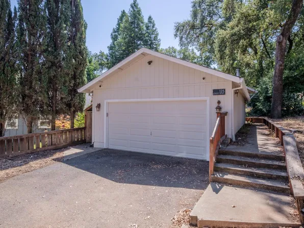 125 Easy Way, Auburn, CA 95603