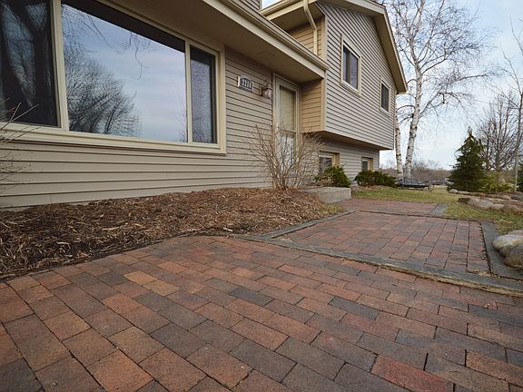 2nd image of 2210 Hughes Ln