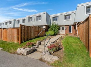 320 Traynor Ave #1, Kitchener, ON N2C2J1