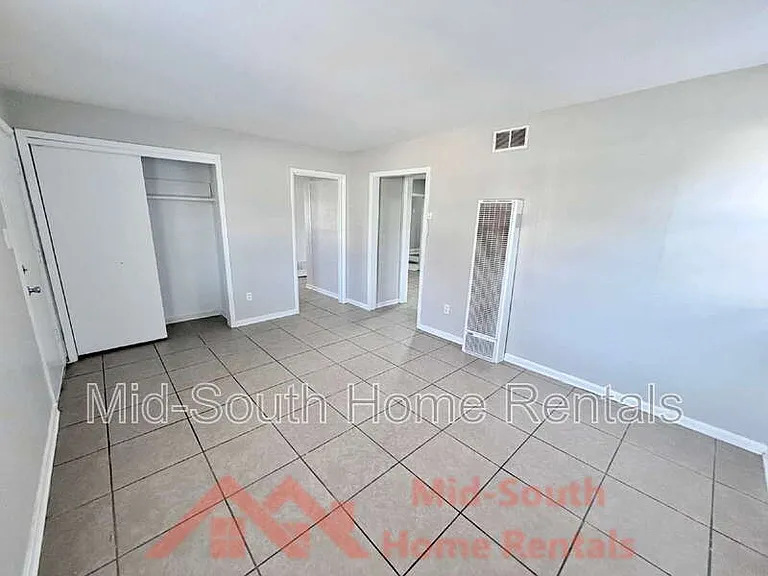 3513 Rochester Rd — Photo 5
