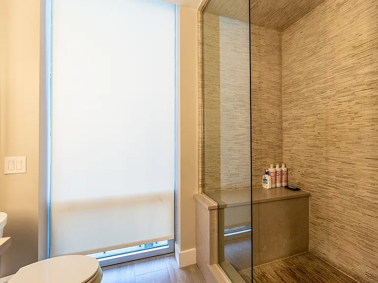 720 N Larrabee St #203 — Photo 16