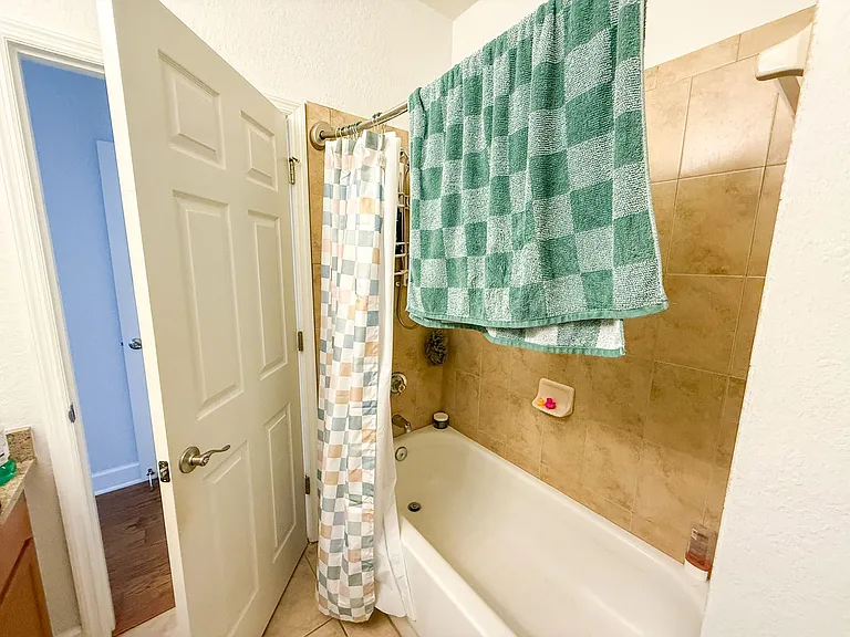 2508 SW 35th Pl #T117 — Photo 21