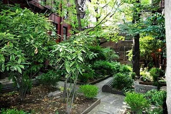 Rented by Buchbinder & Warren | media 14