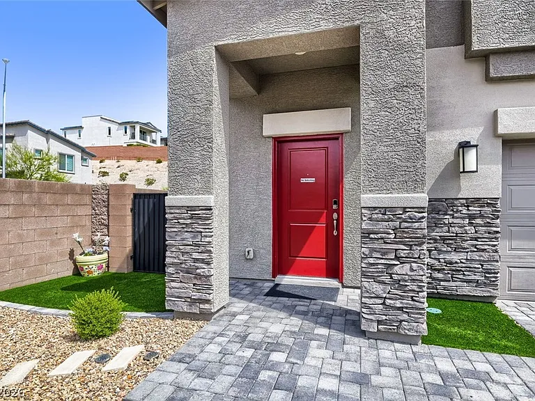 10790 Wild Parsley Ave — Photo 3