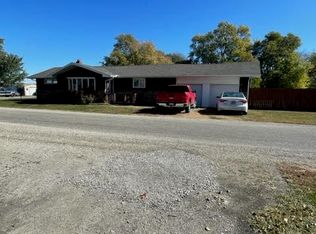 313 3rd St, Lerna, IL 62440