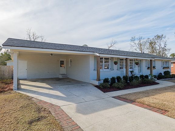 2nd image of 318 Betty Jo Dr