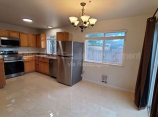 2141 SW Quartz Ave, Redmond, OR 97756