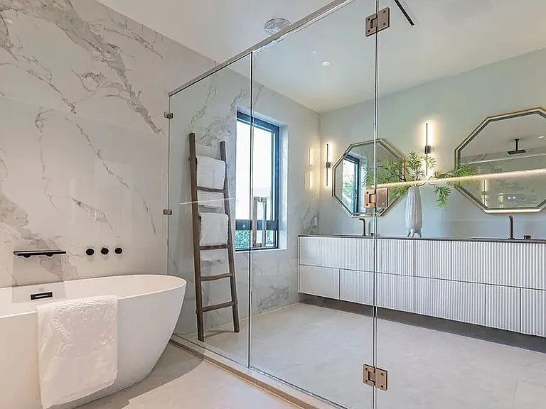 1271 Sunset Plaza Dr — Photo 19